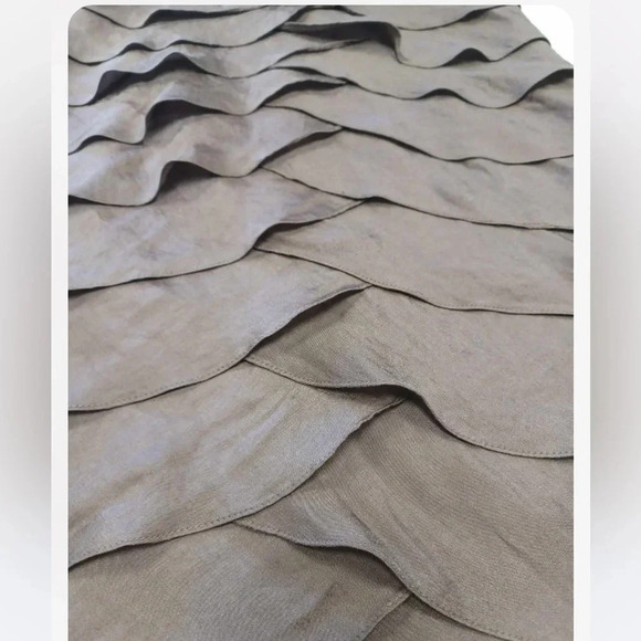 Adrianna Papell Shutter Pleat Ruffle Midi Taupe Sleeveless Dress Size  10 - Picture 11 of 11